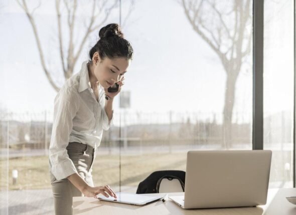 A-phone-call-from-a-customer