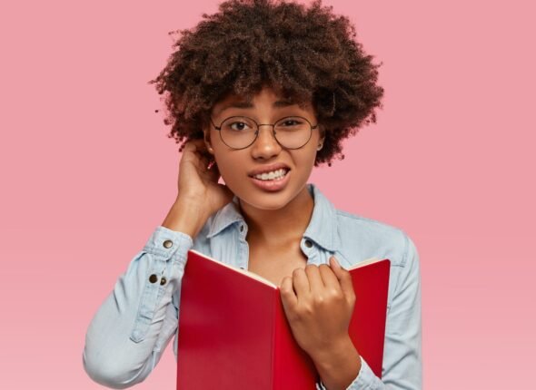 puzzled-african-american-woman-scratches-head-bewilderment-scaled